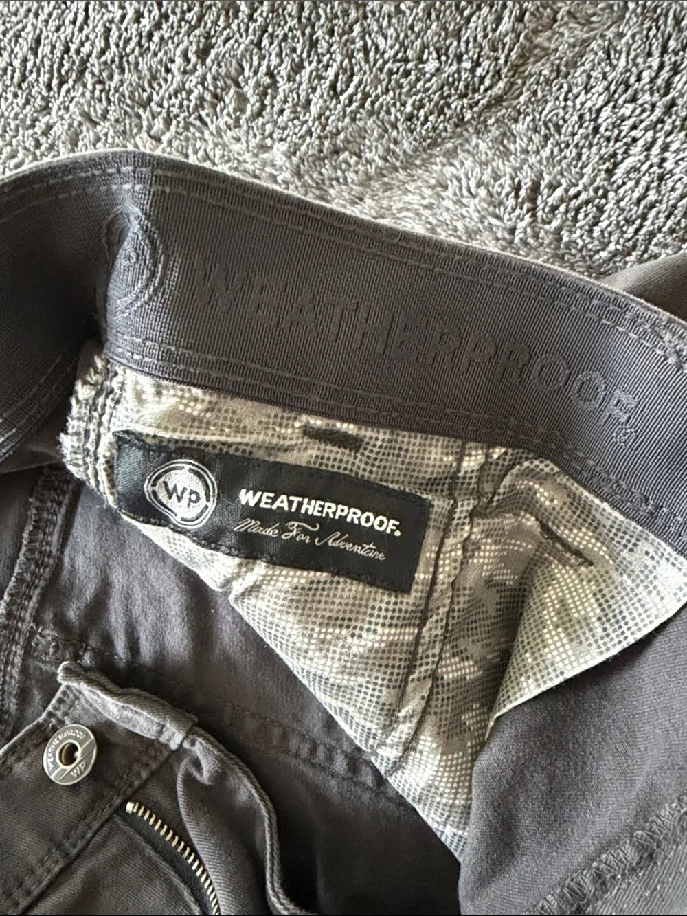 Weatherproof men chinos